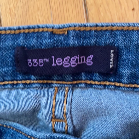 REDUCED!!Womans levis  535 leggings eans - Picture 2 of 5